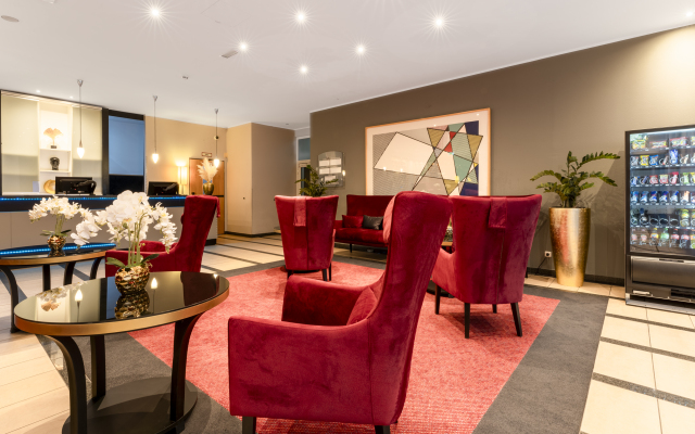 Plaza Premium Koln