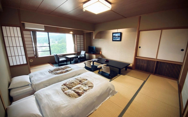 Hotel Taiko – Guest Rooms – Myoko