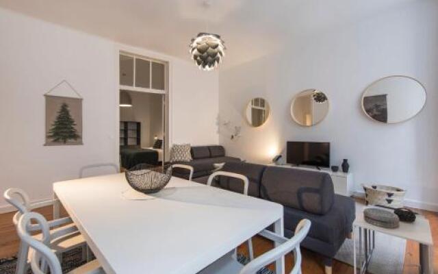 Lovelystay - Spacious 2Br Downtown - 5 Min To River