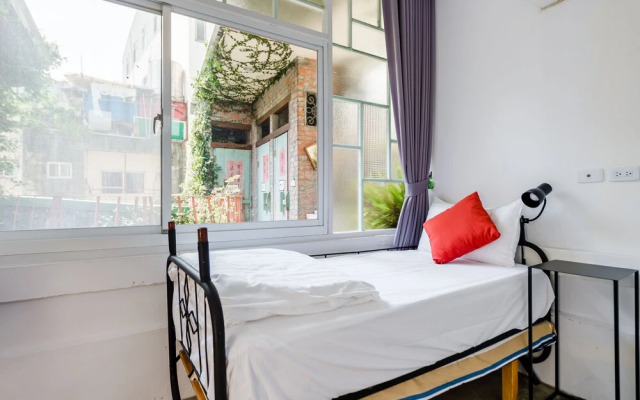 Tainan Weshare Hotel