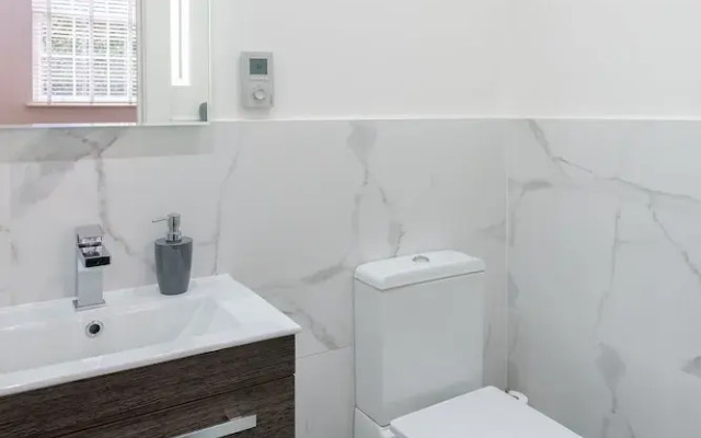 Stylish Executive Apartment in Reading