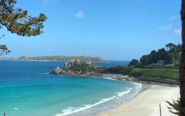 BEL APPARTEMENT duplex PORT DE PERROS GUIREC