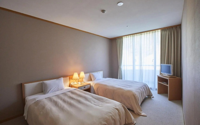 Kamogawa Country Hotel – Guest Rooms – Kamogawa