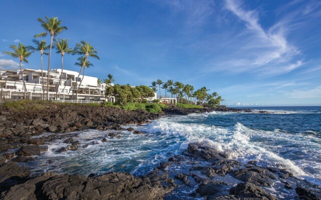 Royal Sea Cliff Condo