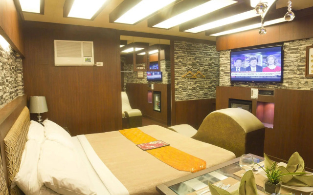 Victoria Court Las Piñas