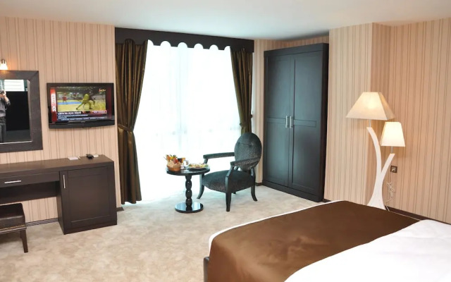 Grand Asos Hotel