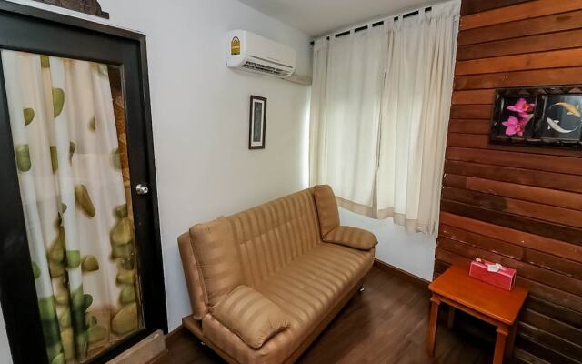 NIDA Rooms Pattanakarn 2043 The Garden