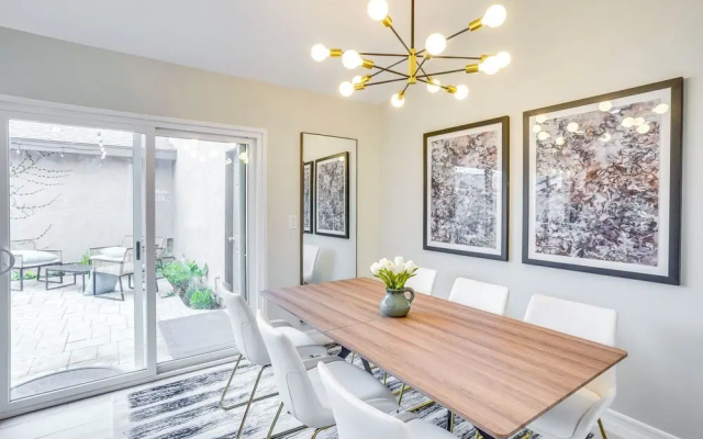 Idyllic Tustin Home w/ Private Patio & Grill