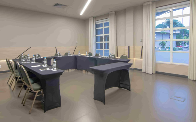 Hotel Deville Prime Porto Alegre