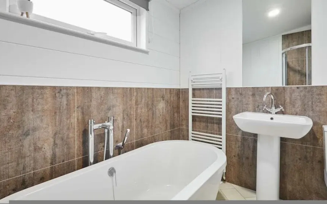 Host Stay Alder Spa Lodge