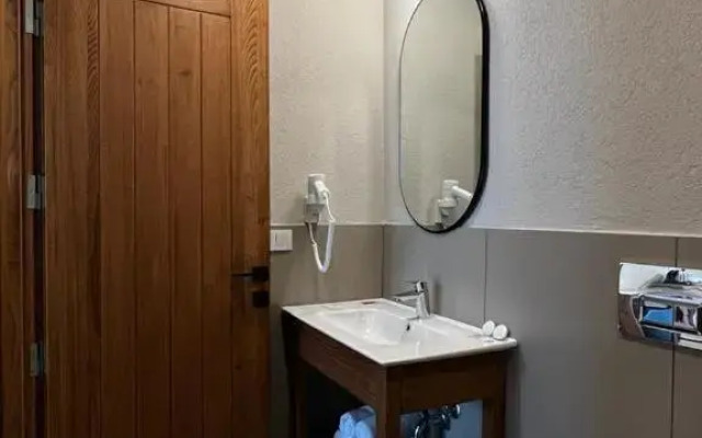 Mimoza Hotel