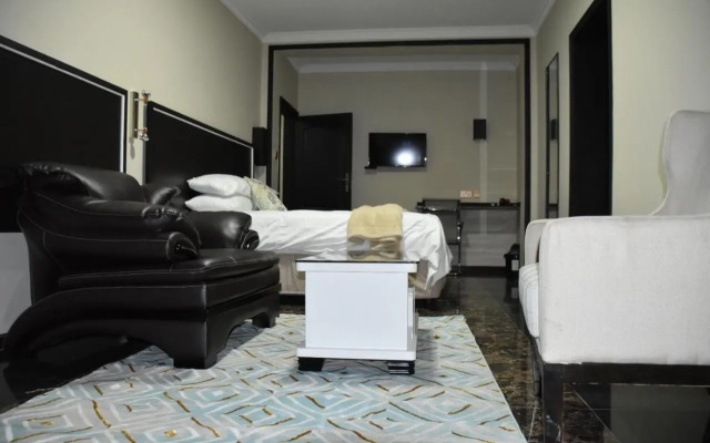 Mlambe Lodges Area 12