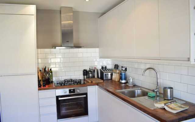 Stylish 2 Bedroom Flat In Finsbury Park