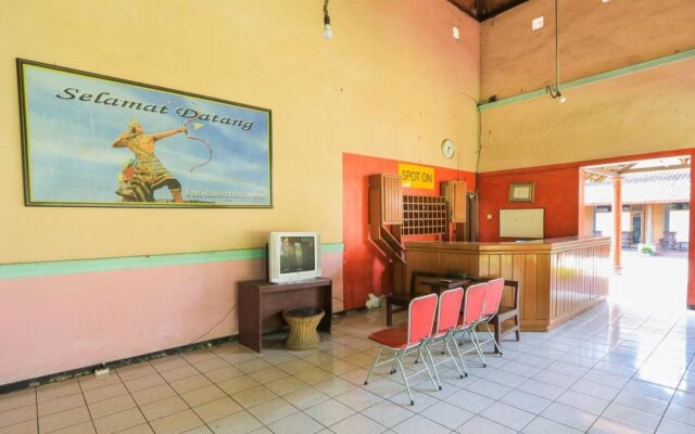 OYO 2465 Hotel Raung View