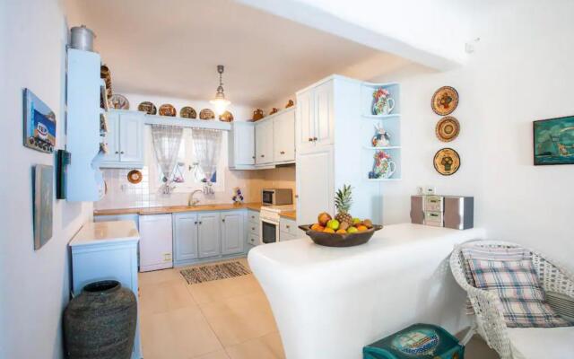 Beachfront Villa Giovanna-Premium Location&Jacuzzi