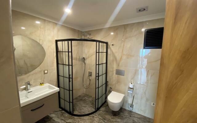 Rena Grand Residence & Suite