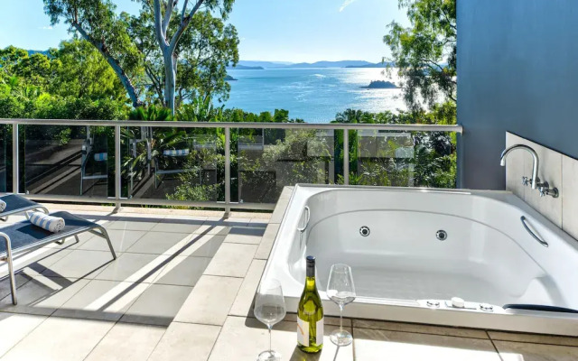 Blue Water Views 16