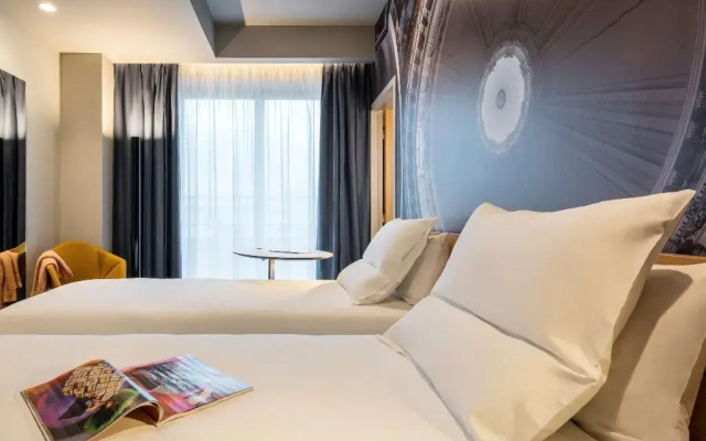 Отель Novotel Belleville Paris 20