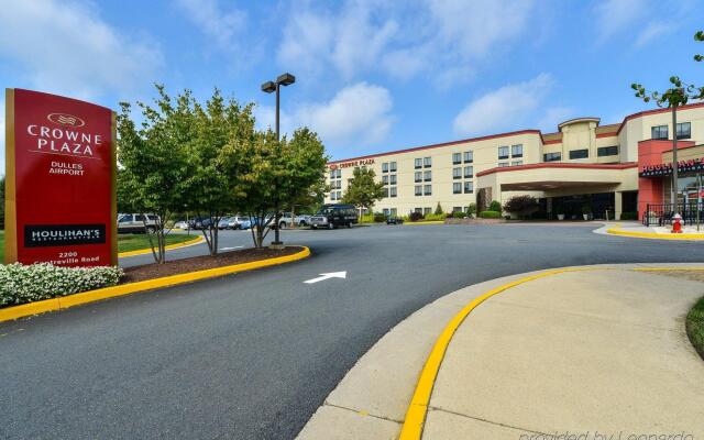 Crowne Plaza Dulles Airport, an IHG Hotel