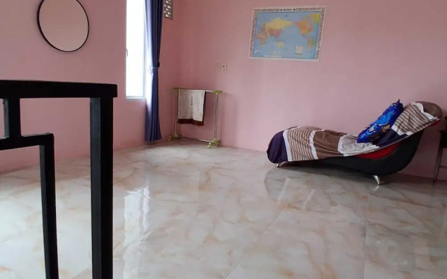 Cozzy Villa Keumala – Guest Rooms – Megamendung
