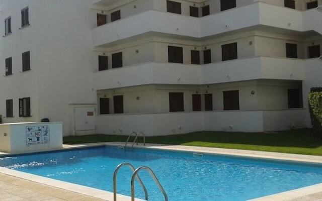 Apartamento familiar con piscina comunitaria