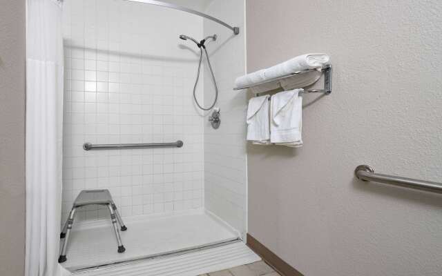 Days Inn by Wyndham Cambridge