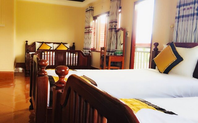 Mountain View Riverside Boutique Hotel