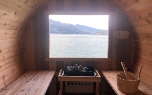 The Lodge on Harrison Lake