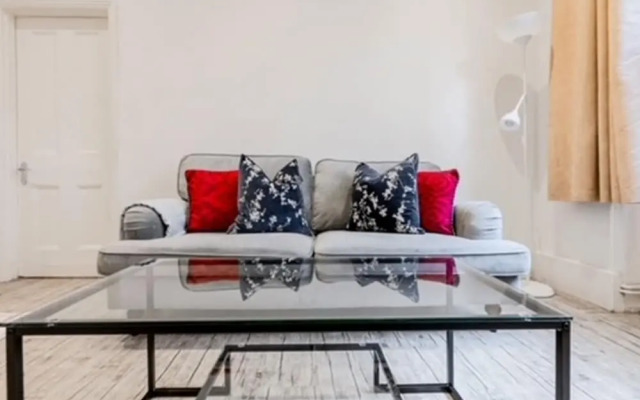 Central London 3-Bed Apartment near Oxford Street