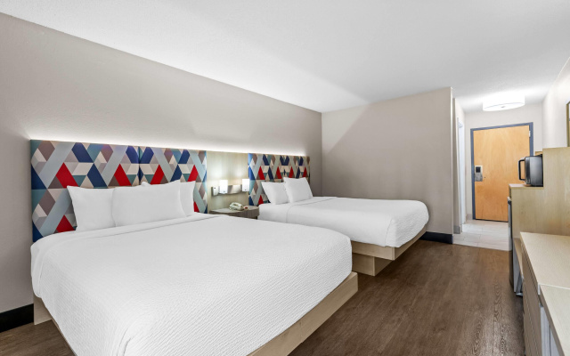 Days Inn & Suites by Wyndham Peachtree Corners/Norcross