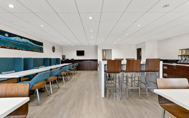 Clarion Suites Anchorage Downtown