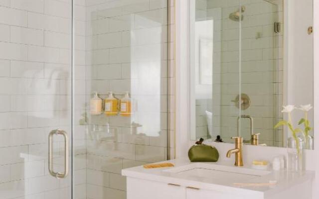 Sosuite at The Ovation