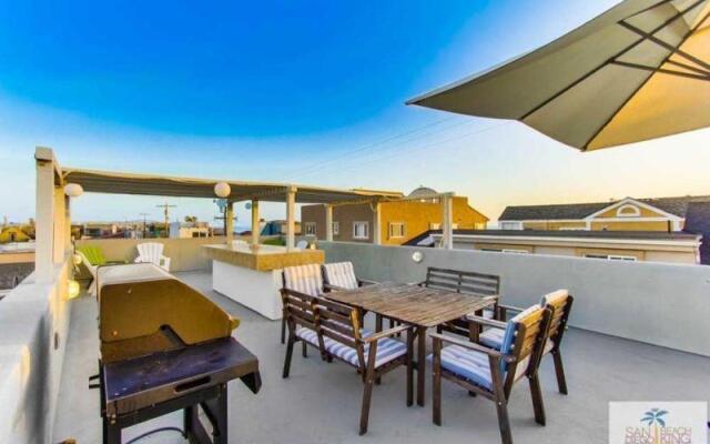 200-Surf Stars Penthouse