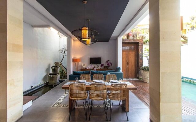 Three Bedroom Villa In Seminyak Wbreakfast