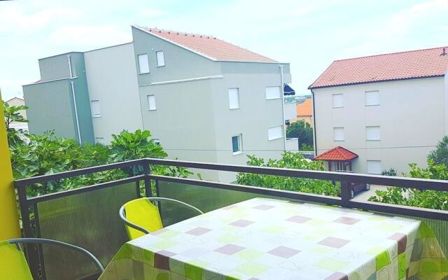 Floral Apartments Yazzy 2