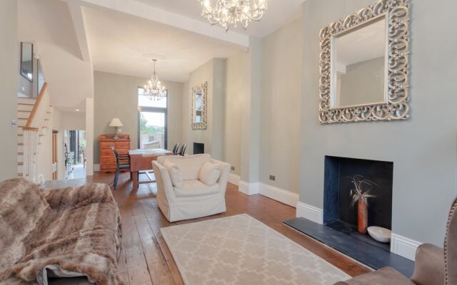 4 Bedroom Victorian House Near Notting Hill