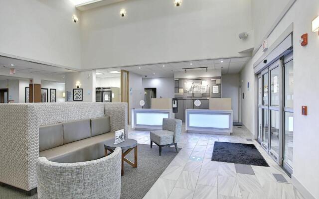 Holiday Inn Express Airport-Calgary by IHG