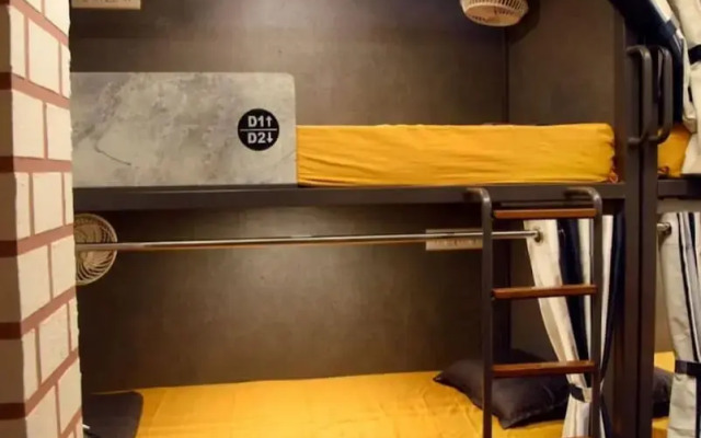 Goroomgo Charyana hotel & Dormitory