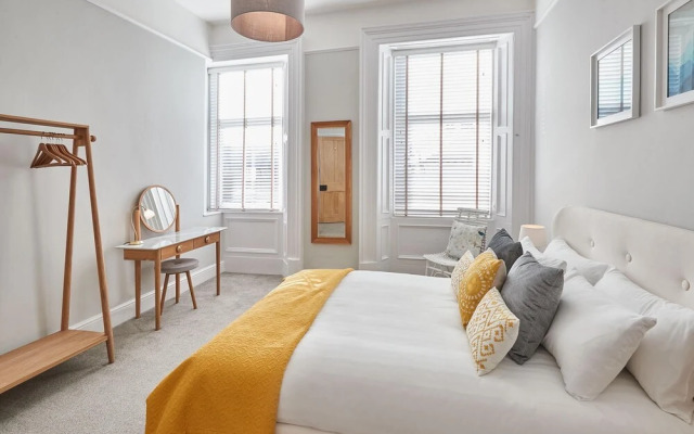 Host Stay Cheviot House