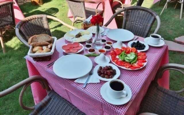 Emre Hotel 10 Oda