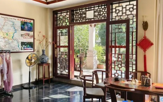 Range Rover Court Hotel (Yulonghe Branch in Yangshuo)