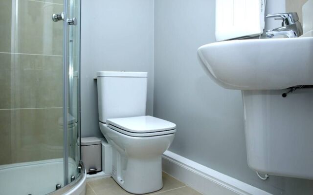 JOIVY Royal Mile Tower Apartment