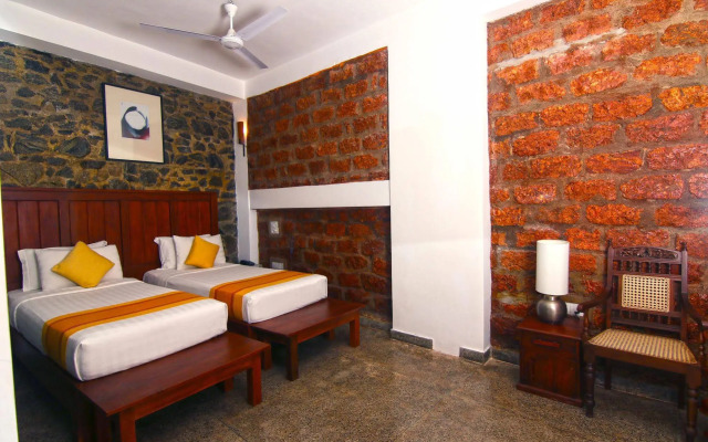 Airport City Hub Hotel