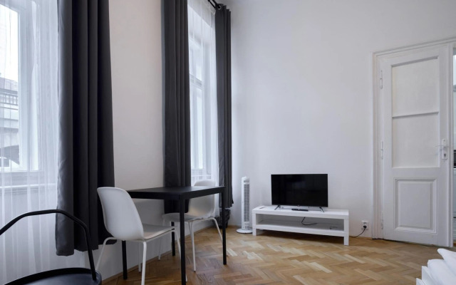 Archibald Flats Prague