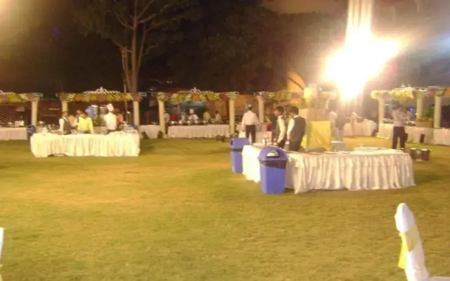 Celebrity Club & Resort