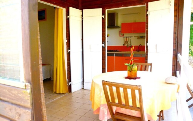 Bungalow With one Bedroom in Pointe-noire, With Furnished Garden and W