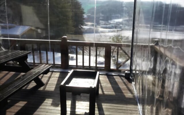 Hoengseong White House Pension