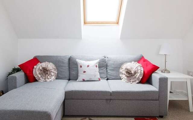 Lovely Selsey Apartment With sea Views Sleeps 4