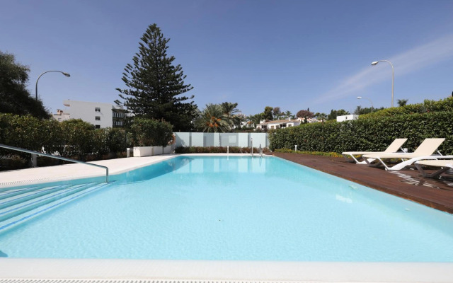 New Modern 3 Bed Apartment Puerto Banus