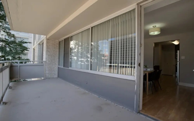 Amazing Br2 Bedroom Condo at Arlington